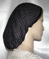 black & white stitch mitpachat snood headcovering
