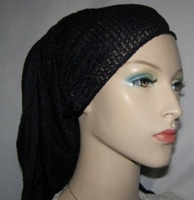Black Design Mitpachat Head Covering